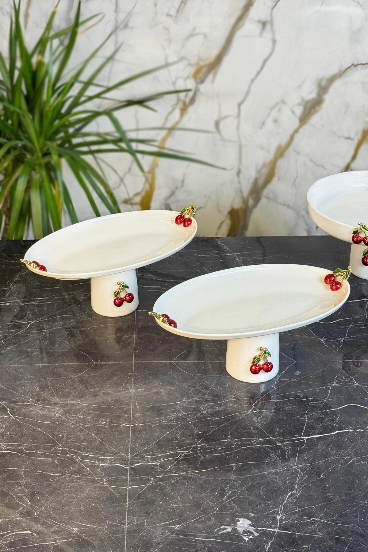2'Li Kiraz Figürlü Kayık Porselen Ayaklı Sunum Tabağı & Salata Meze Servis Standı