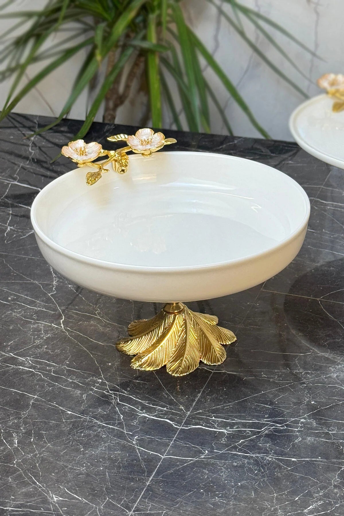 Laleza Kan Ayaklı Sunum Kasesi & Porselen Gold Detaylı Ayaklı Kase