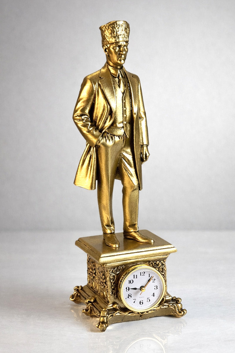 Paltolu Atatürk Gold Sattli Büyük Boy