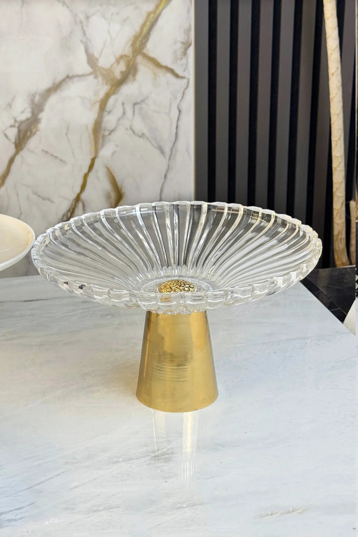 Vervo Gold Metal Ayaklı Cam Tabak & Kurabiye Kek Pasta Servisliği Sunumluğu (YIKANABİLİR)