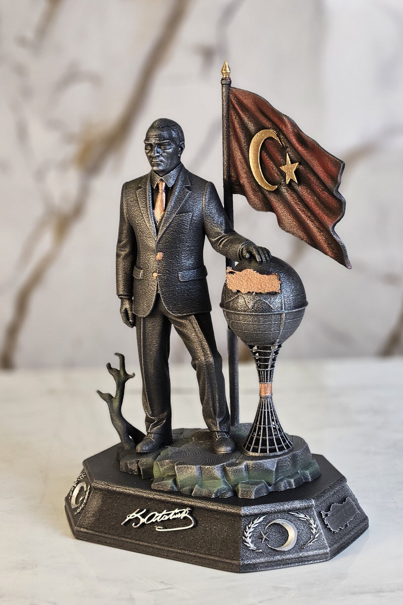 Atatürk Eli Dünya Üzerinde Arkası bayraklı Dekoratif biblo Bakır