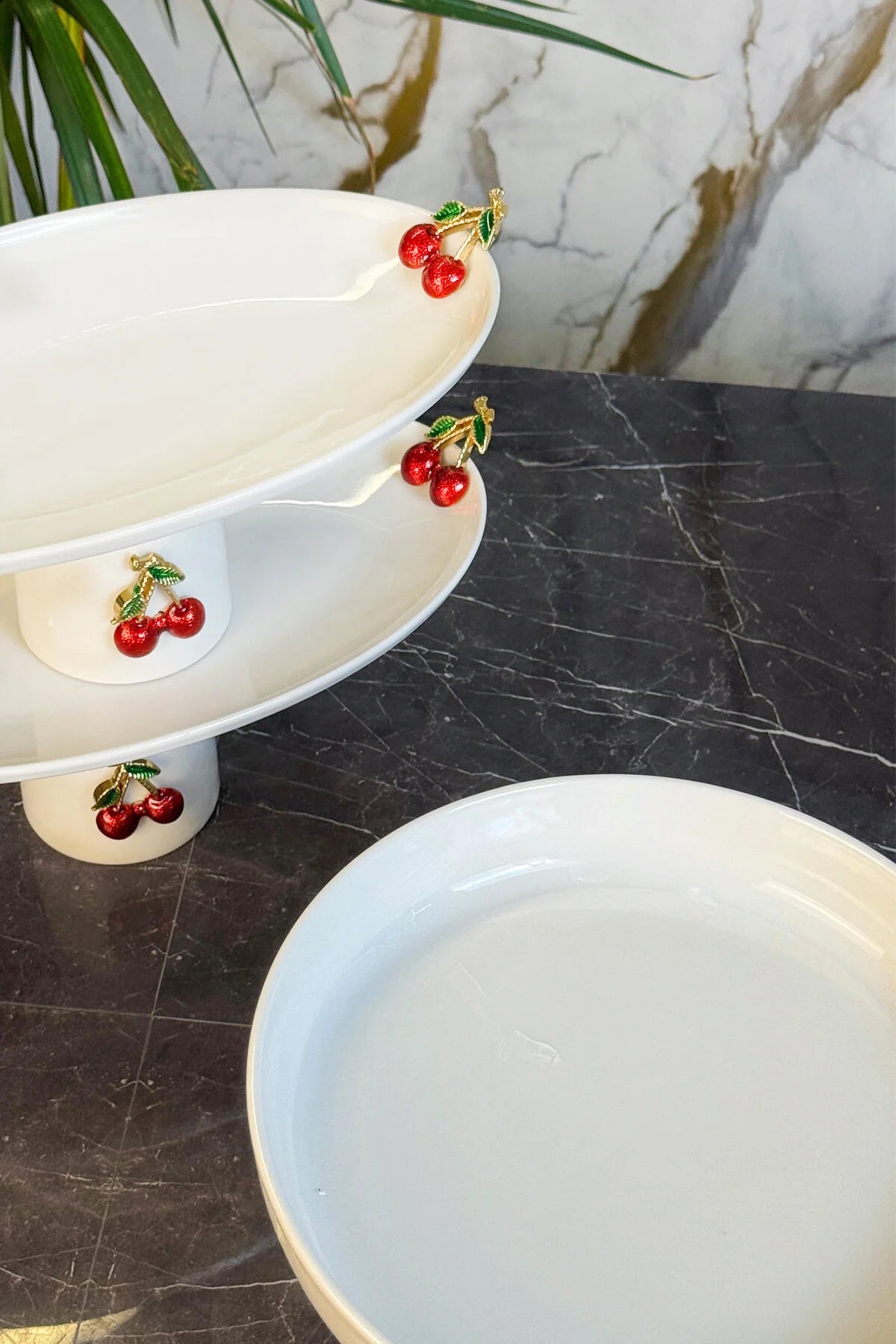 Kiraz Figürlü Yuvarlak Porselen Ayaklı Sunum Tabağı & Kek Pasta Kurabiye Servis Standı