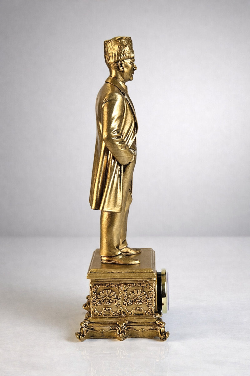 Paltolu Atatürk Gold Sattli Büyük Boy