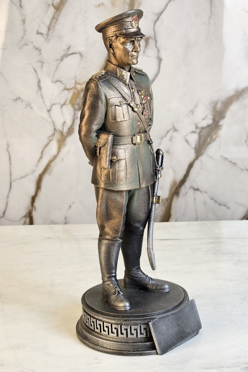 Atatürk Üniformalı Dekoratif biblo Heykel