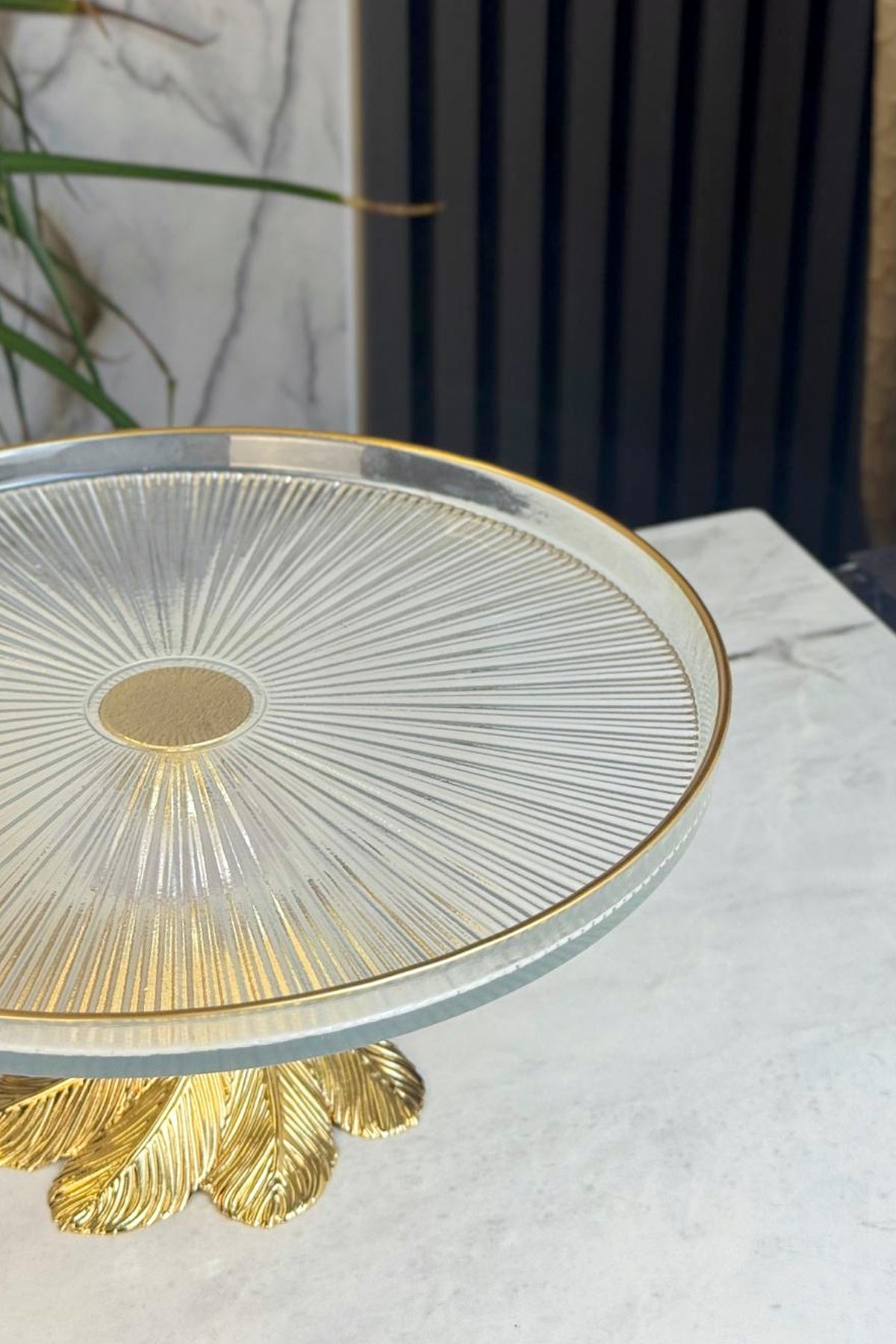 Gold Detaylı Cam Sunum Tabağı & Ayaklı Pasta Kek Kurabiye Standı (28 Cm)