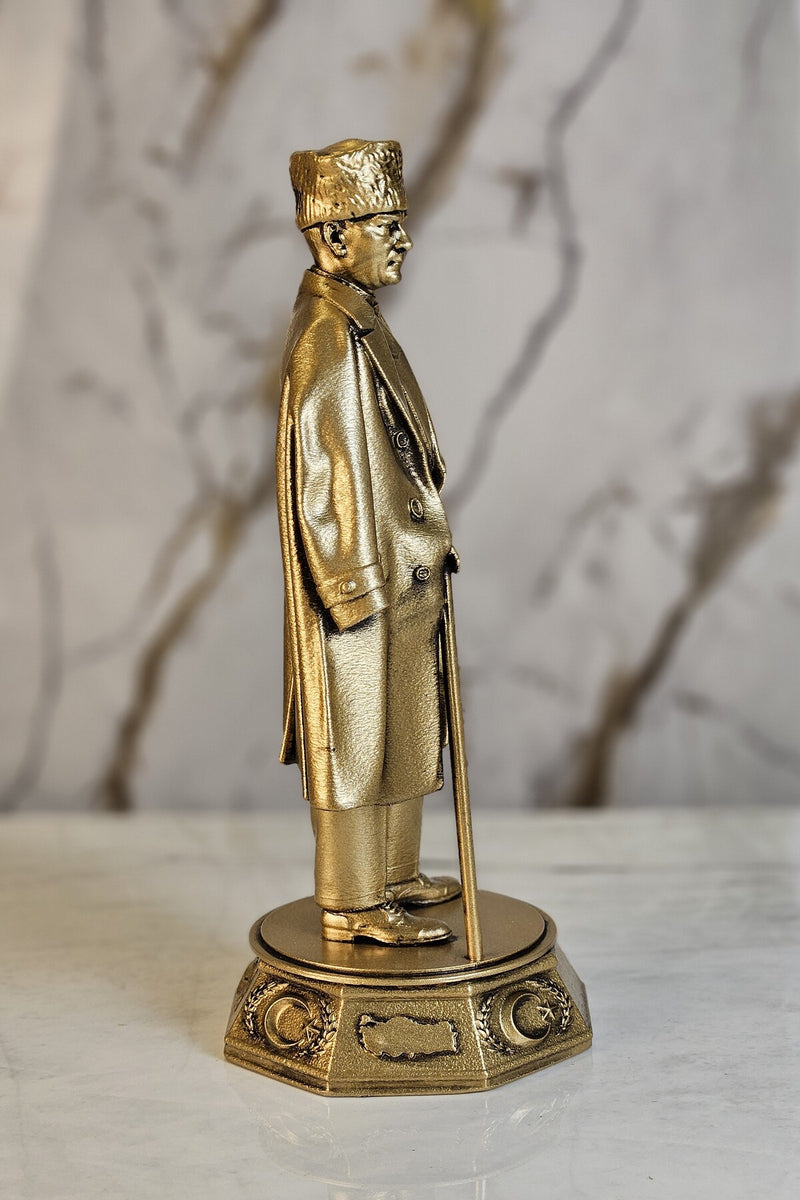 Atatürk Paltolu ve Bastonlu biblo Gold