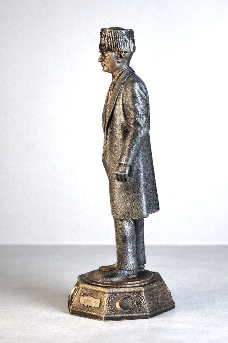 Atatürk Paltolu Orjinal işçilik Biblo Heykel