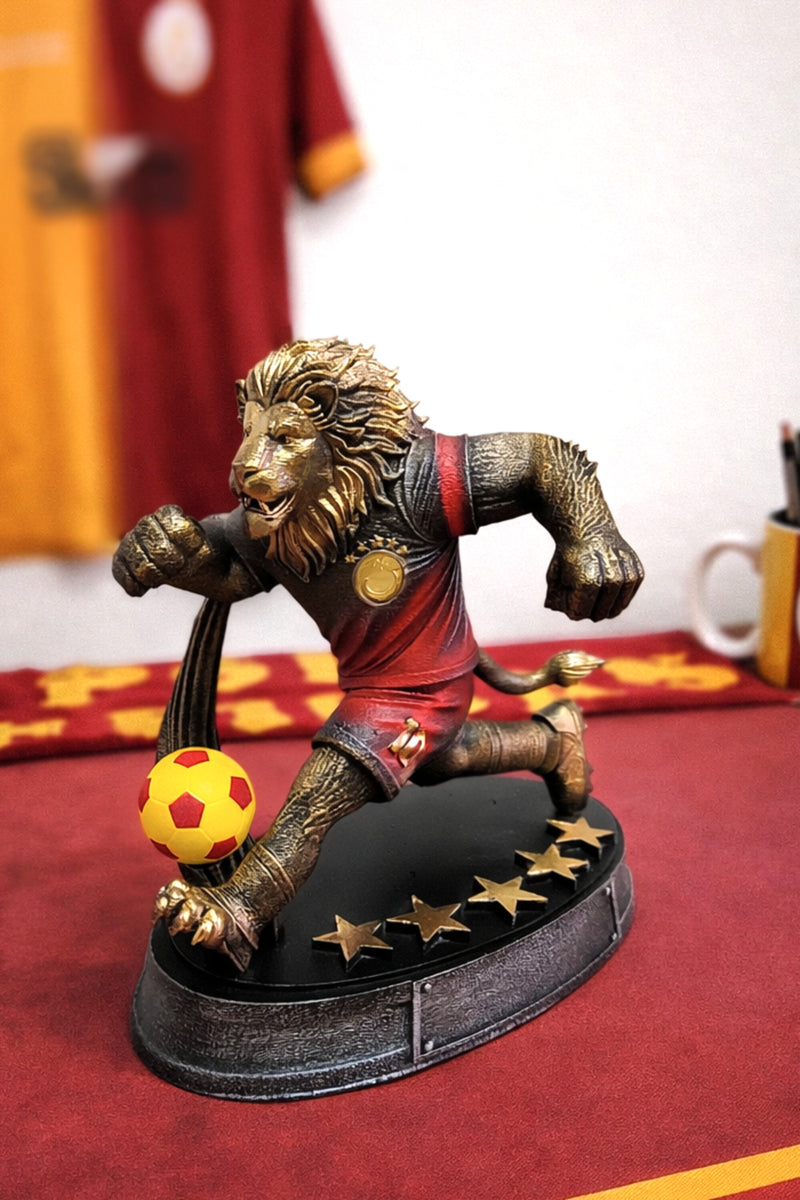 Sarı-Kırmızı Futbolcu aslan maskot biblo , obje