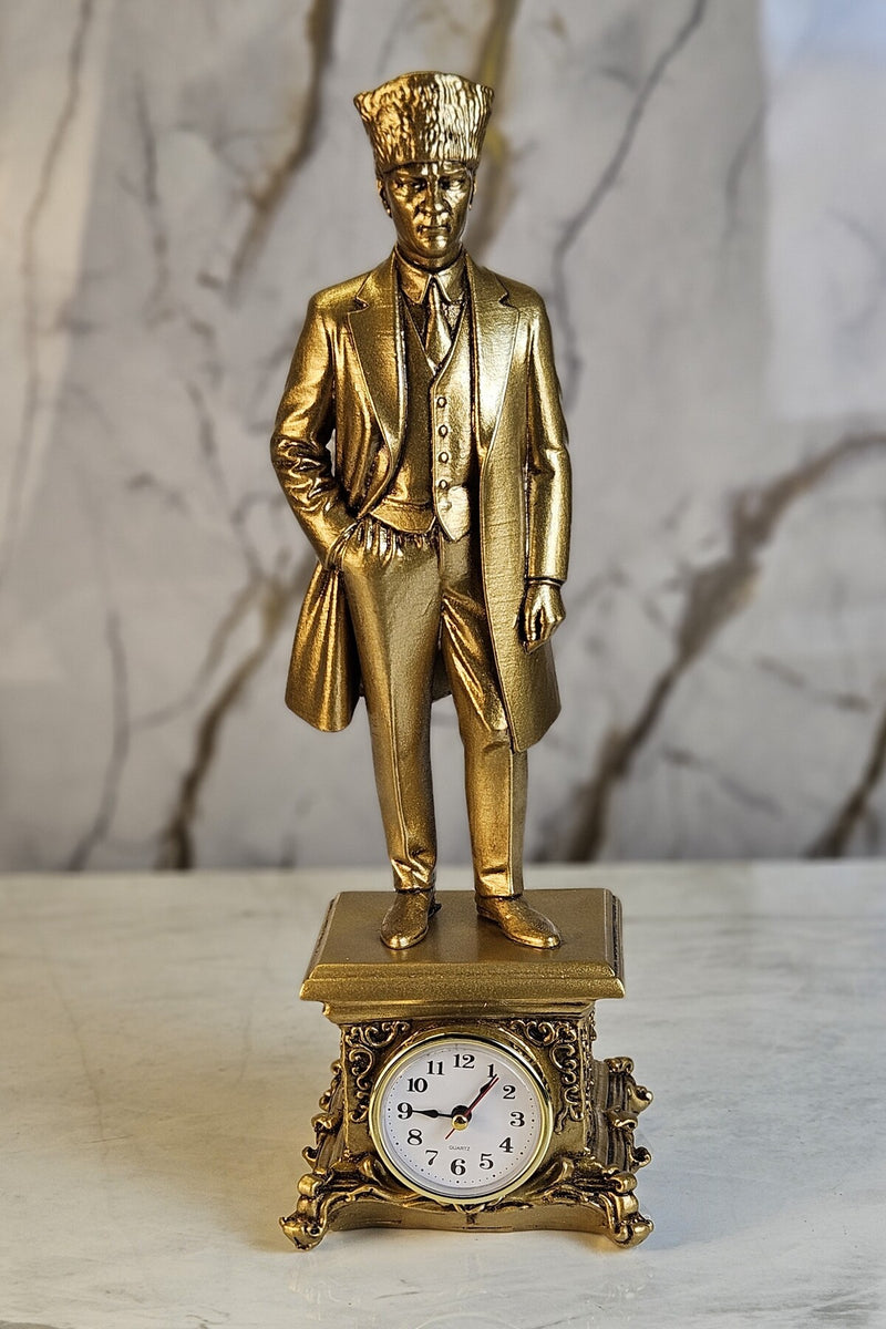 Paltolu Atatürk Gold Sattli Büyük Boy