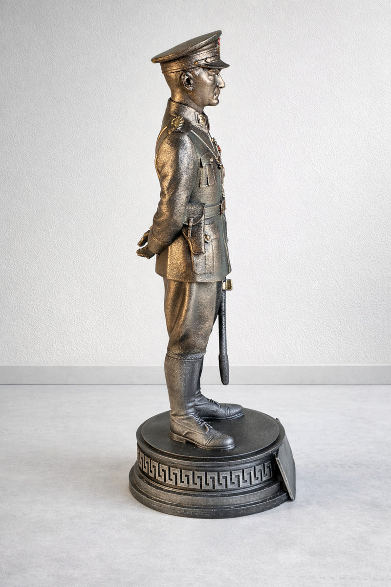 Atatürk Üniformalı Dekoratif biblo Heykel