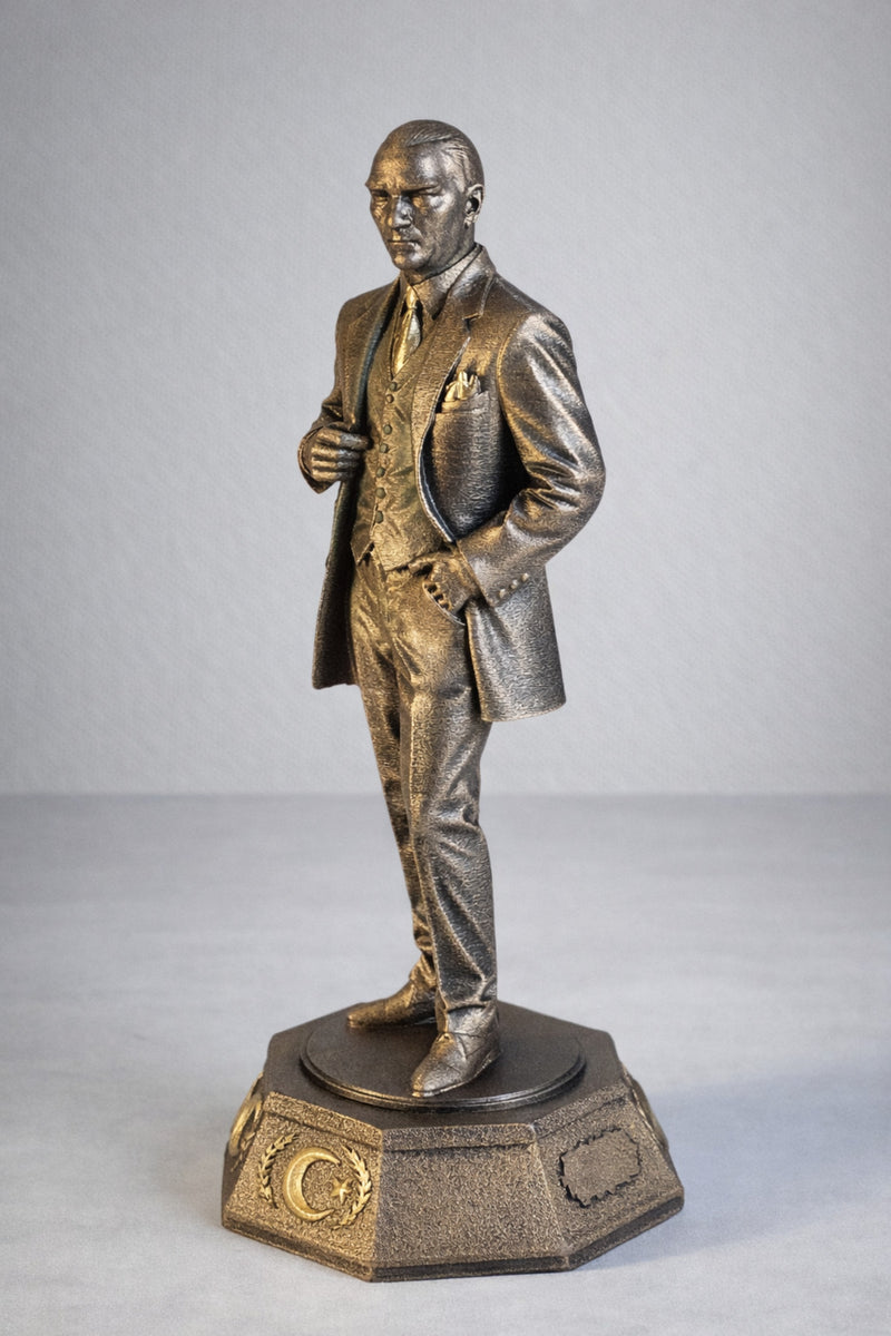 Atatürk Eli Ceketinde Özel Tasarım Biblo heykel