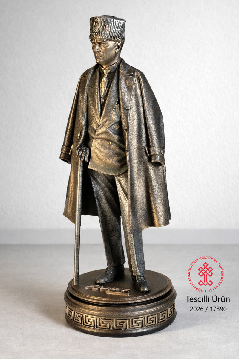 Atatürk Elinde baston Tutan Paltolu Dekoratif Biblo Heykel