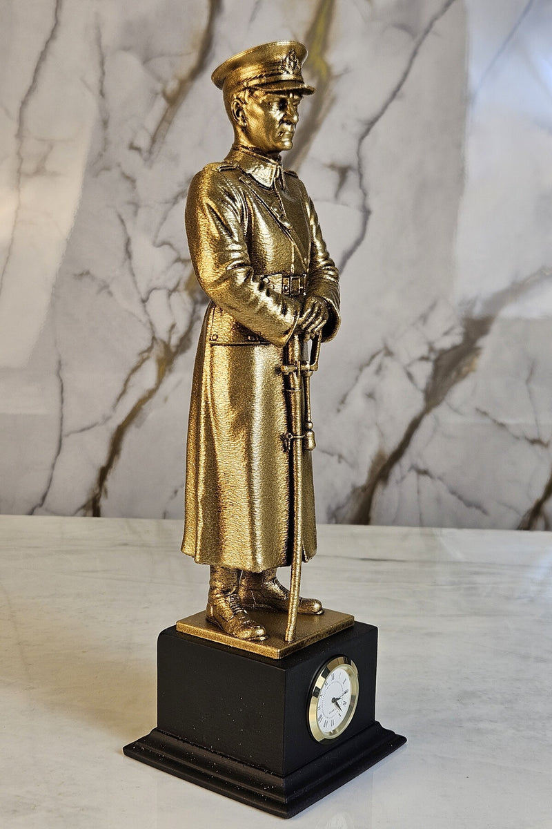 Mareşal Atatürk Heykeli Dekoratif Biblo Gold
